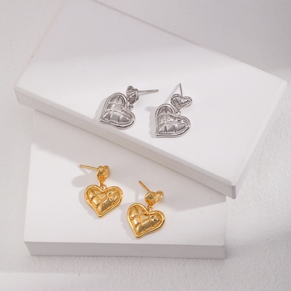 ✨ Elegant Heart Sterling Silver Earrings Hypoallergenic - Picture 2 of 4